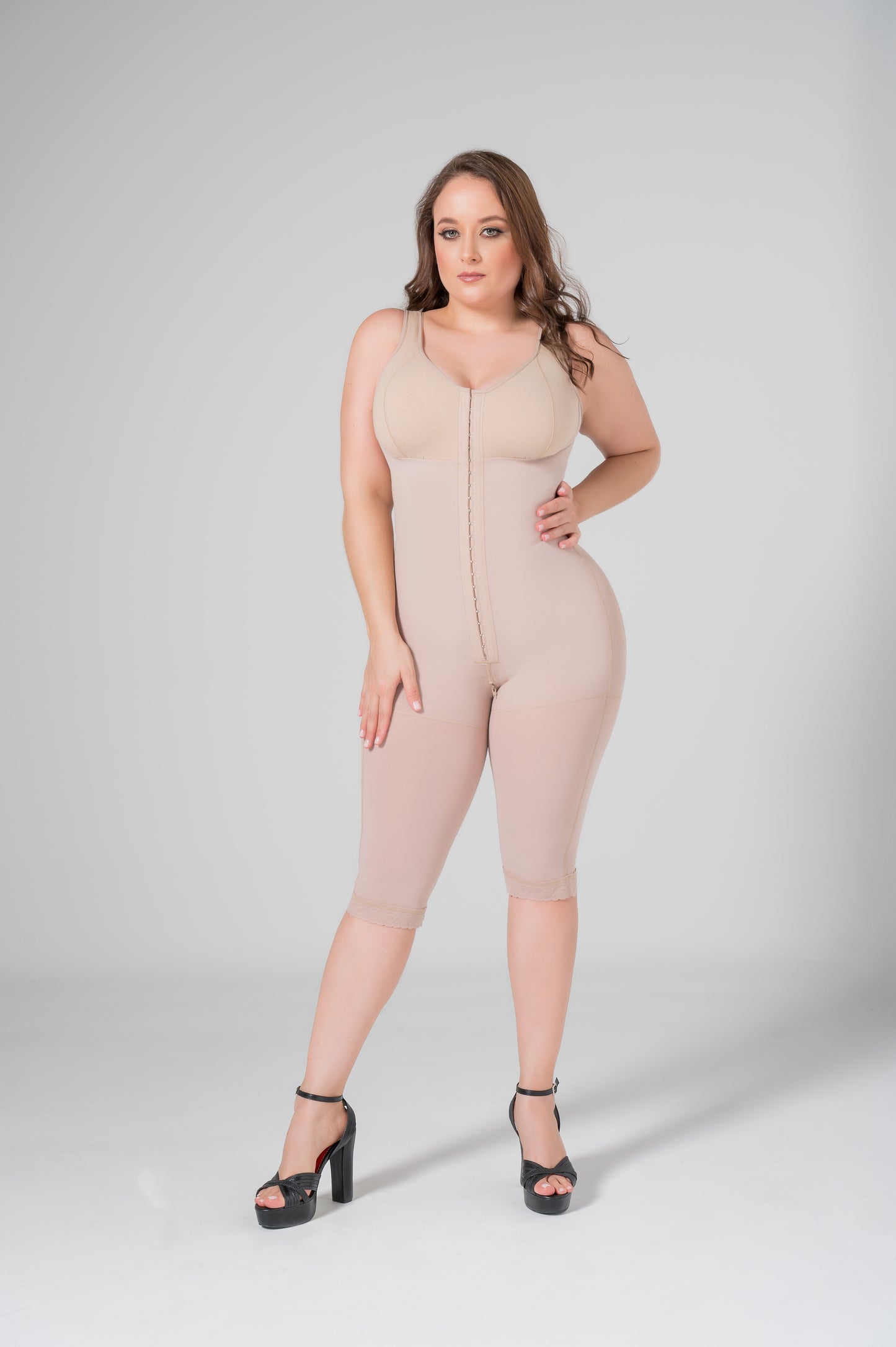 Gaine emmanchure longue avec soutien-gorge Réf. 023751
