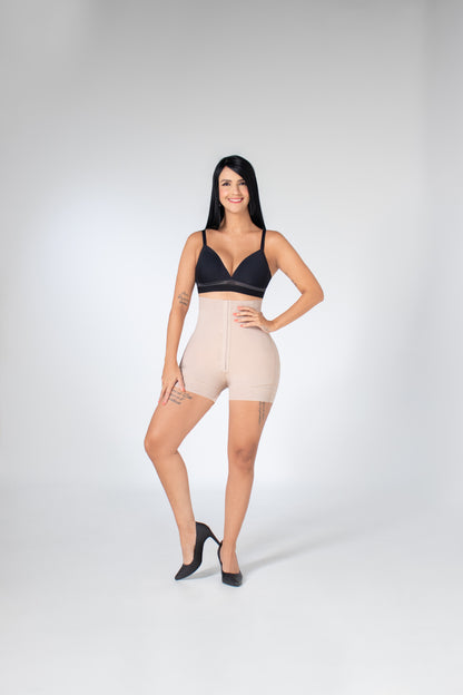Short taille haute effet sablier, référencé 024658