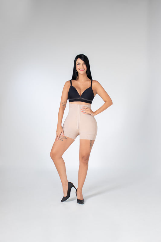Short taille haute effet sablier, référencé 024658